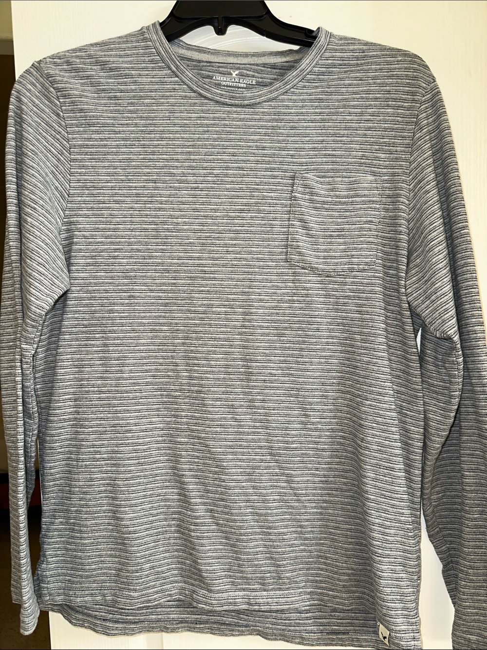 American Eagle Outfitters Men’s Long-Sleeve Striped Crew Pocket Tee - Gray
